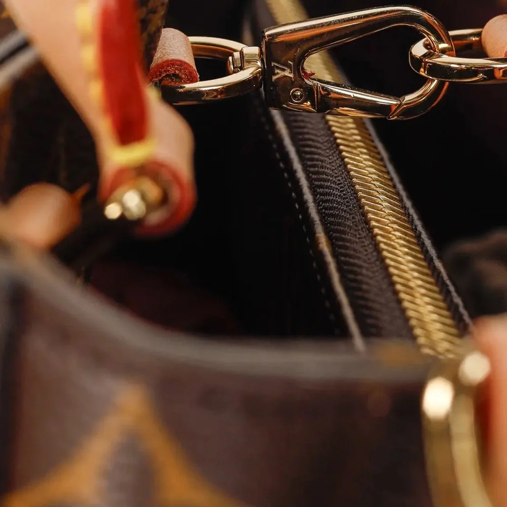 Like New! AUTHENTICATED Louis Vuitton Montaigne Top Hand Bag Brown Canvas LV - Picture 10 of 16